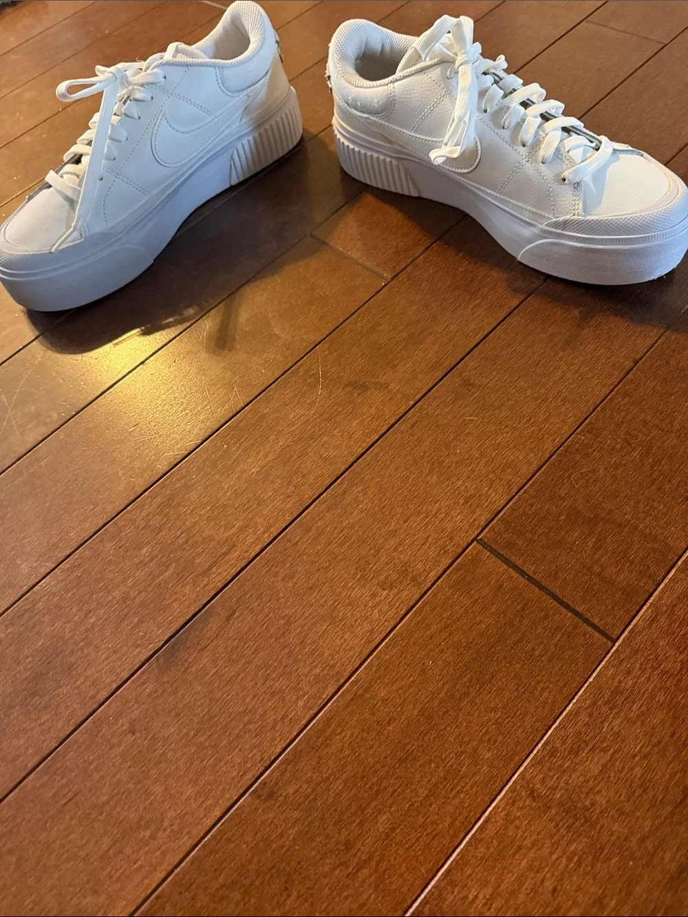 Nike versatile white
